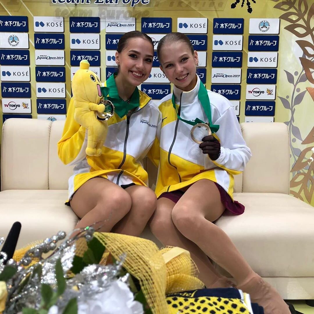 Наши невероятные Алина загитова и Александра Трусова. Источник фото: https://www.instagram.com/teamtutberidze_/