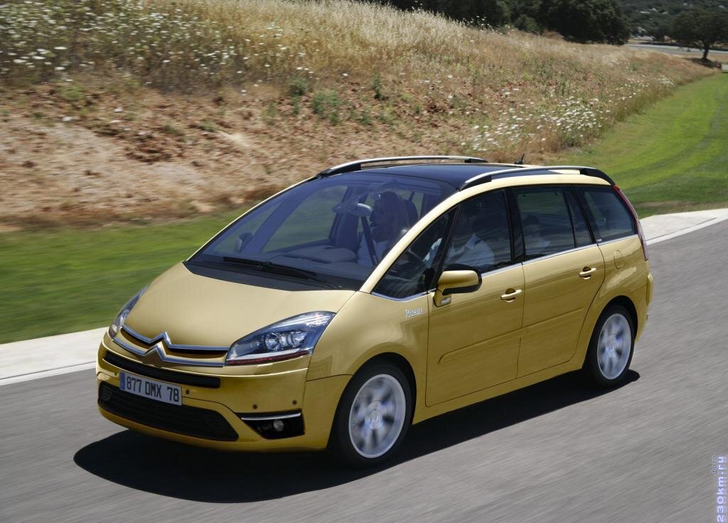 Citroen Grand C4 Picasso. Фотография взята с сервиса Яндекс Картинки