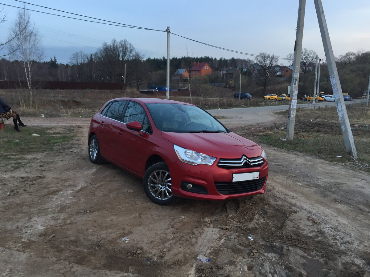 Citroen C4 2012 г.в. пробег 90 000 км. был приобретен за 270 тыс. руб. Доп. работы: окрас заднего бампера и крышки багажника. Химчистка салона.   
