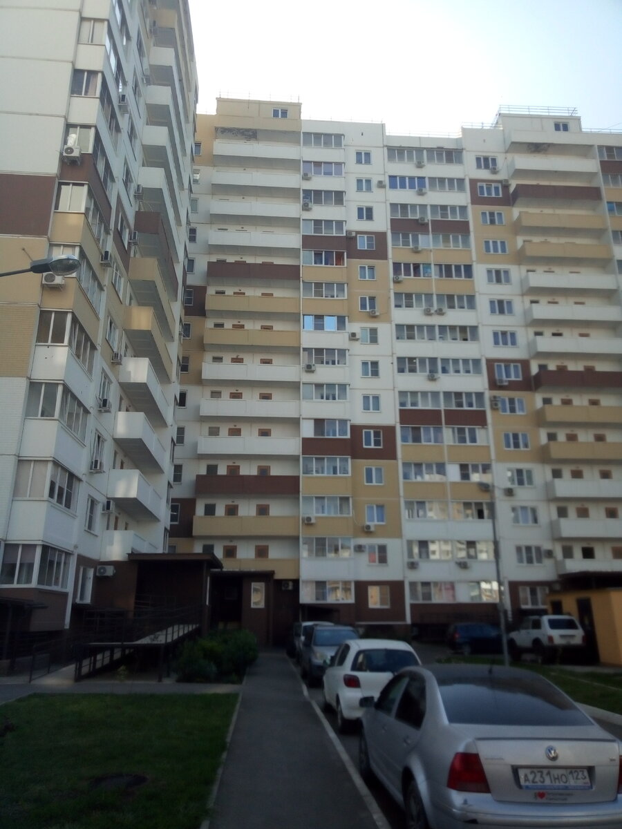 Типичная панельная застройка Молодежного