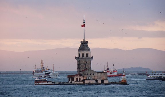 https://cdn.pixabay.com/photo/2017/06/16/19/59/turkey-2410224__340.jpg