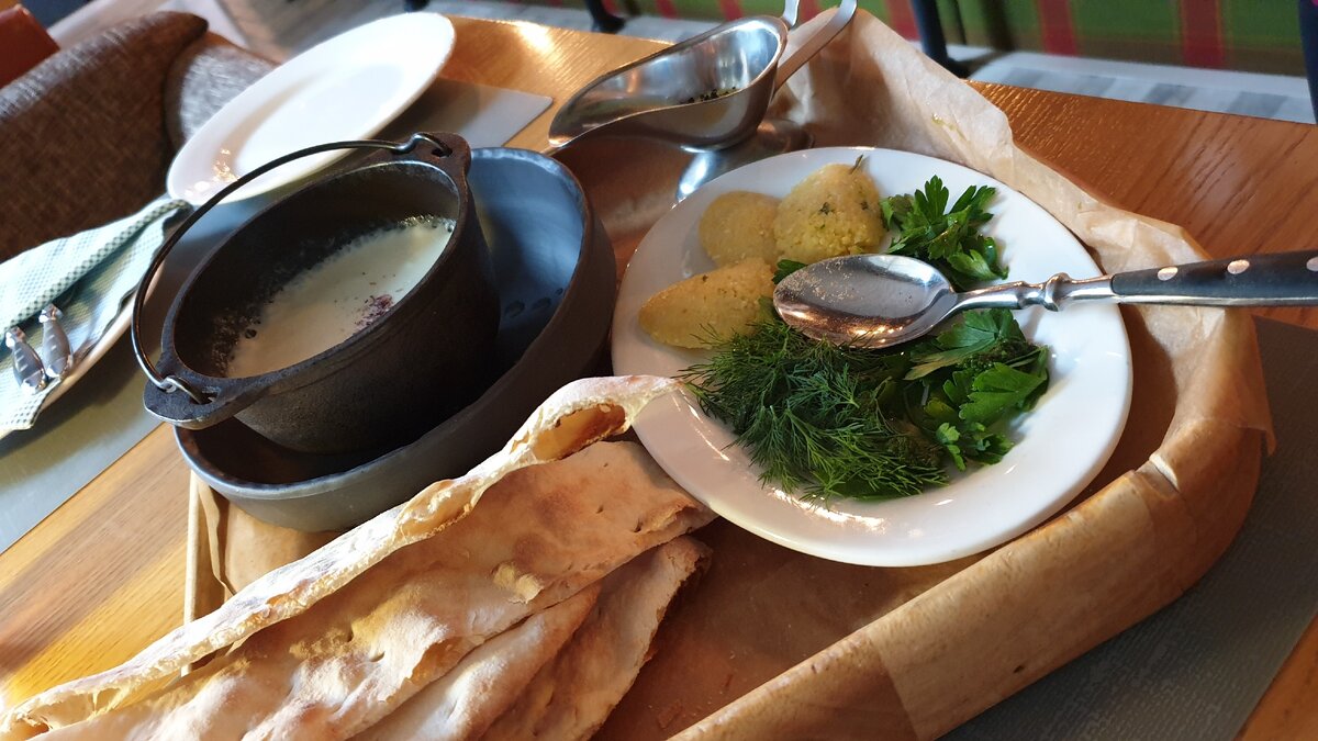 Мой заказ в ресторане Хмели-Сунели 