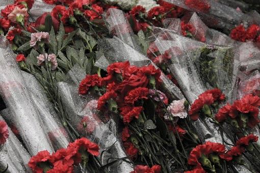 https://cdn.pixabay.com/photo/2015/09/14/06/23/victory-day-939179__340.jpg