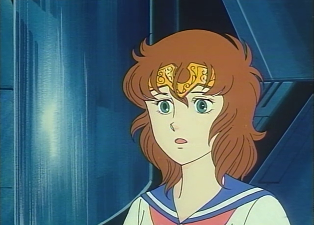 И в диадеме