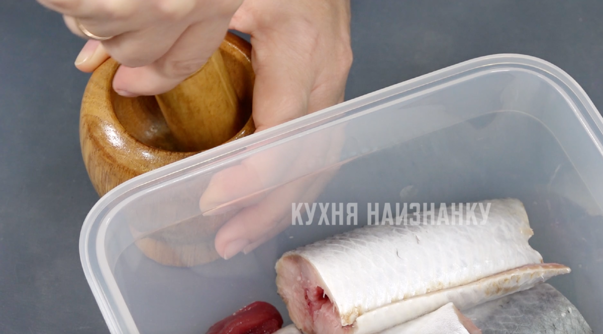 Чем проще, тем вкуснее: малосольная селёдка в домашних условиях (быстрый способ)