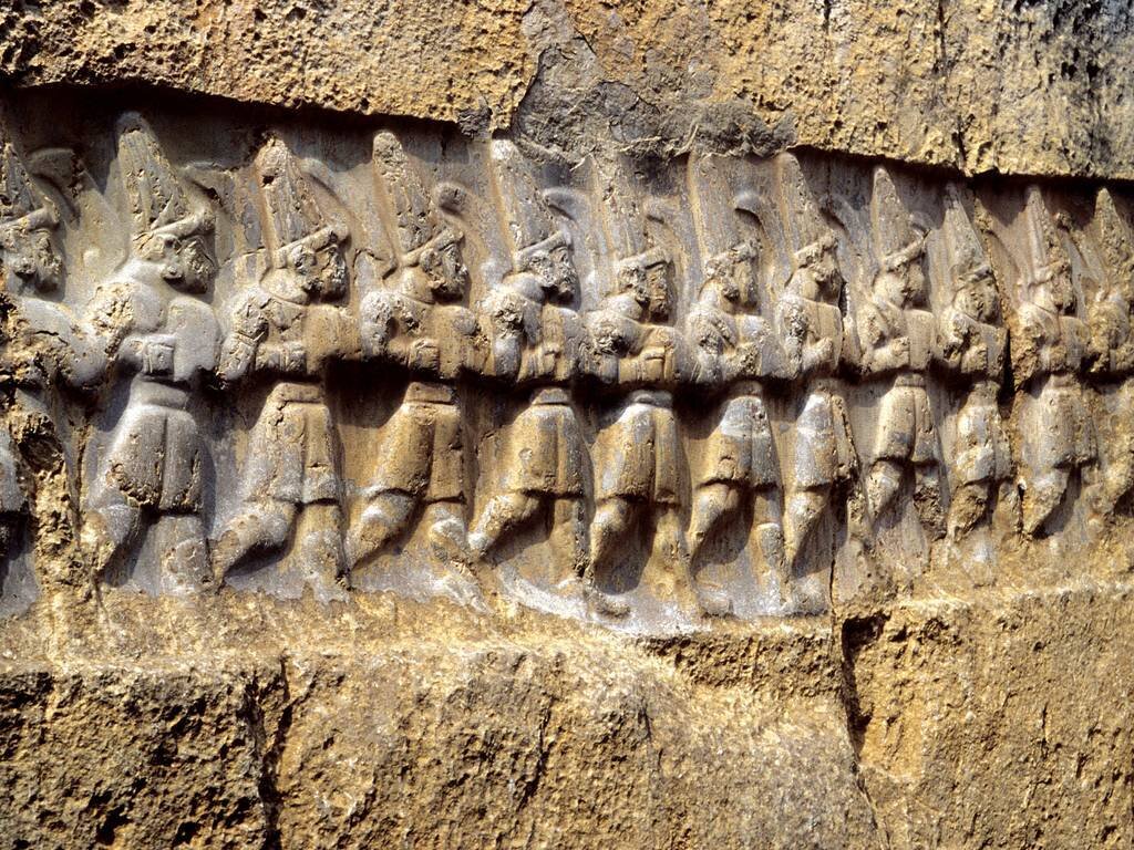 Хетты на древнем рельефе. Фото из интернета
