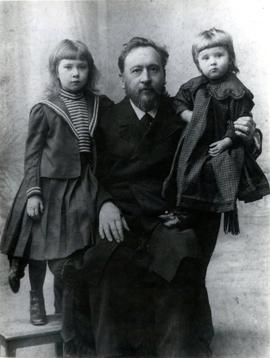 Отец матери ленина. Ленин семья Ульяновых. Семья Ульяновых-братья сестры Ленина.
