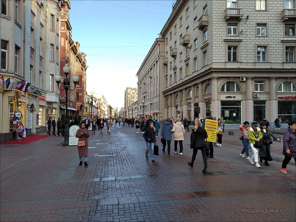 Арбат стал главной туристической артерией москвы