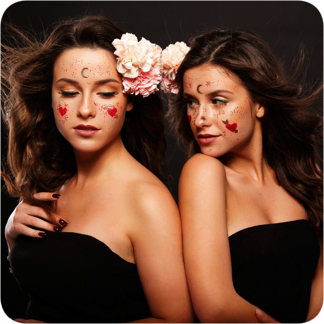 девушка близнецы брак. девушки близнецы фэнтези. женщина близнецы. девушка близнецы брак. близнецы мужчина и женщина.