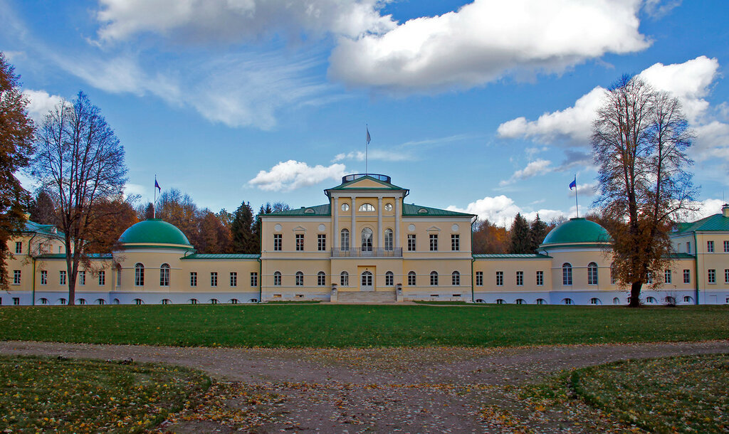 Восстановленная меценатом Сергеем Васильевым усадьба Степановское-Волосово