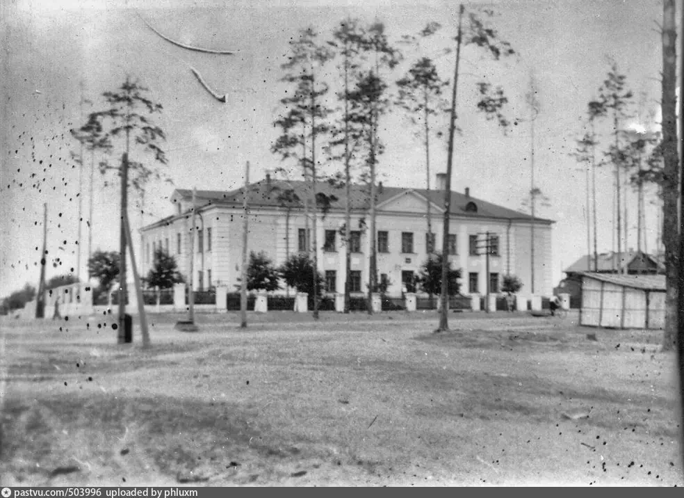 Источник: https://vk.com/photo-10148531_353649791 , из архива Дмитрия Грозина