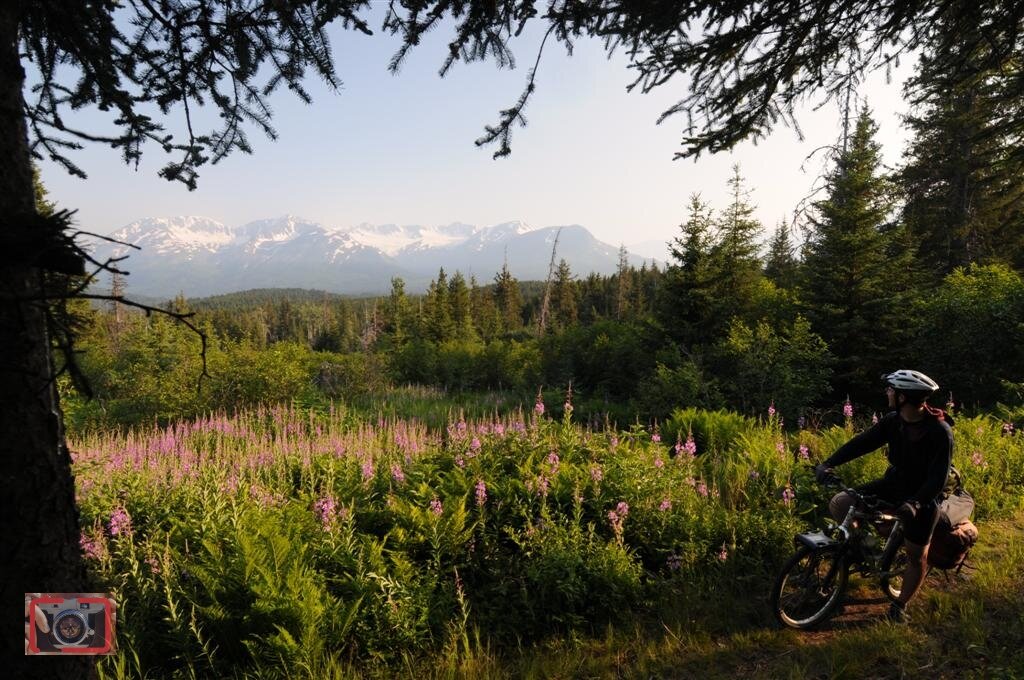Аляска один: потрясающие горные пейзажи и почти ни души на тропе.