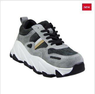 Цвет серый. Матерал Замша. Размер 36-40. Цена 2999₽ со скидкой 2099₽.