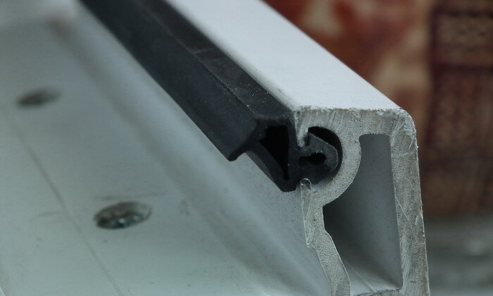 разрез оконного профиля. 