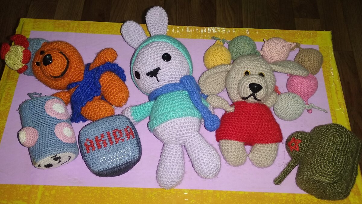 Бабушка свяжет  если  кому - то нужна вязаная игрушка, напишите на почту мне