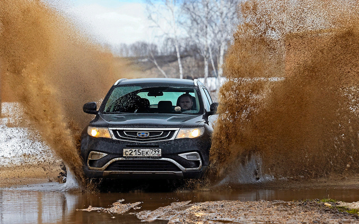 Сравнительный тест джили атлас. Атлас 2022 geely atlas. Coolray характеристики. Geely atlas pro габариты размеры. Джили мк кросс характеристики.