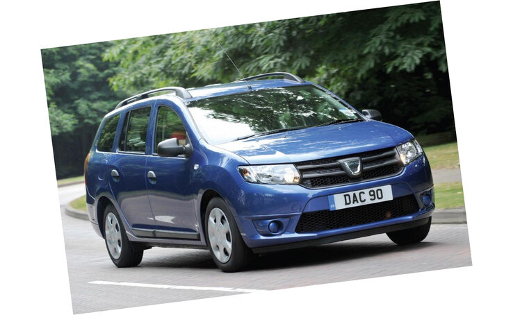 Если вы ищете бюджетный автомобиль, то DACIA Logan MCV невозможно победить. Он может похвастаться колоссальным 573-литровым баком, который лишь вдвое меньше, чем у Volkswagen Golf Estate - автомобиля, который может стоить более, чем в два раза, дороже. В задней части автомобиля есть место, и трое взрослых могут сидеть в относительном комфорте. Конечно, вы не получаете качество Volkswagen по этой цене: он далеко не стильный, имеет только трехзвездочный рейтинг Euro NCAP, а двигатели и оценки по результатам вождения оставляют желать лучшего. Но для автомобиля, стоимость которого составляет менее 7 500 фунтов стерлингов в своей дешевой спецификации, что делает его одним из самых дешевых автомобилей в этом списке - это вполне неплохие показатели.