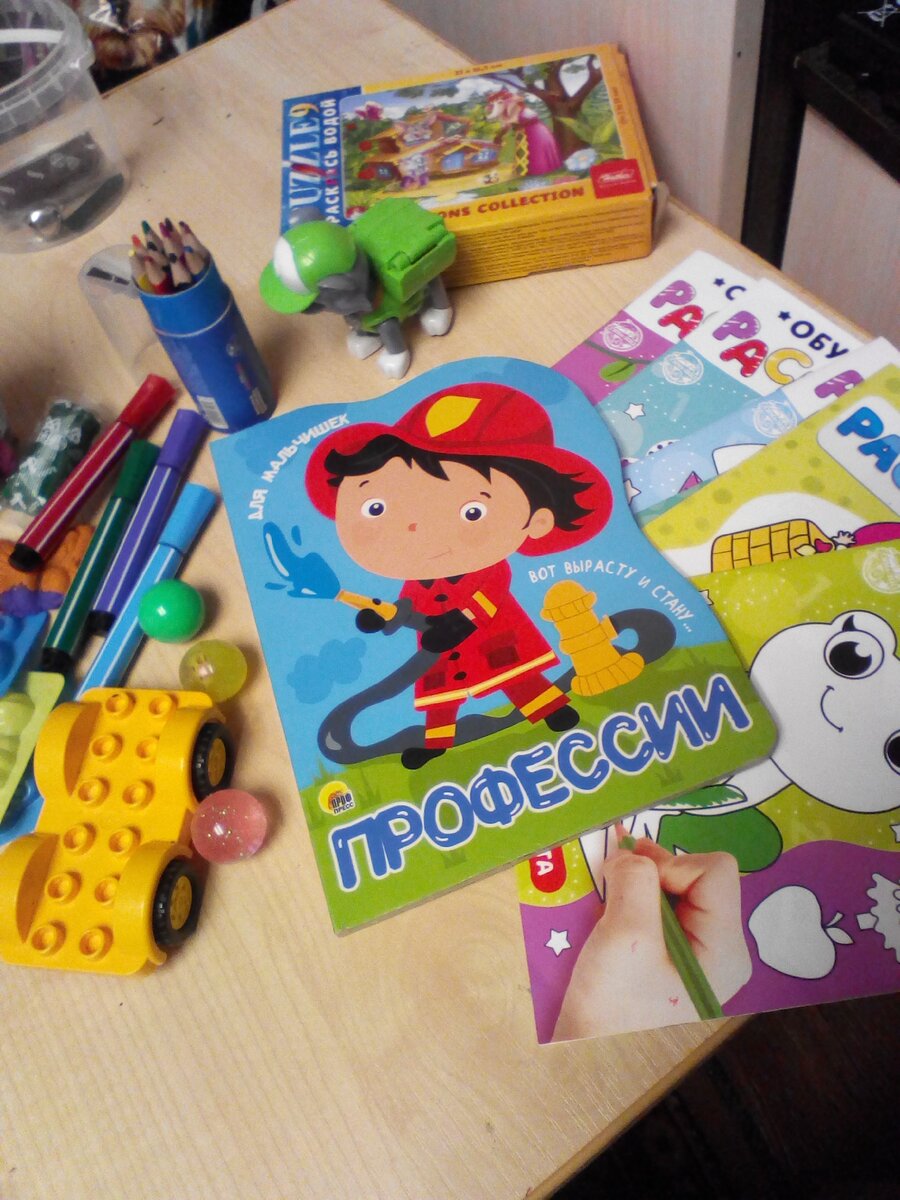 Без телефона тоже очень  может быть интересно, главное - что бы ребёнок это понял/ из личного архива