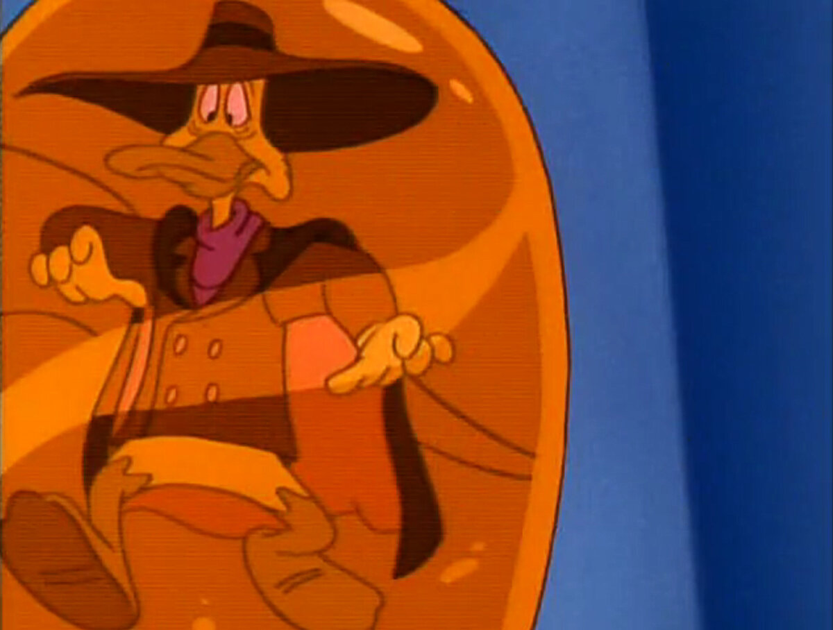 Застывшая копия Черного Плаща в музее