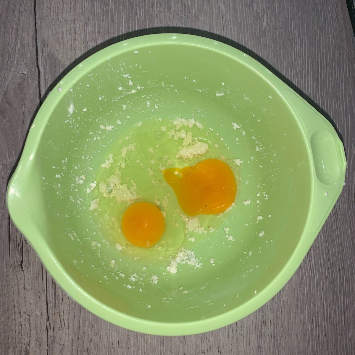 Грязная миска из под творога))