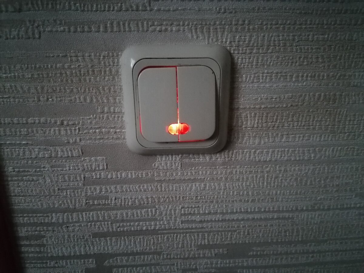 выключатель для шкафчика с подсветкой