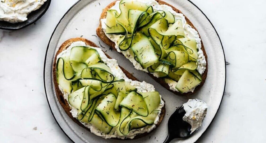  Тосты подойдут как для перекуса, так и на завтрак как самостоятельное блюдо.