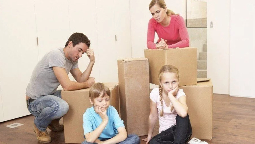 Семья ипотечника обдумывает дальнейшую жизнь. Источник фото: Яндекс картинки