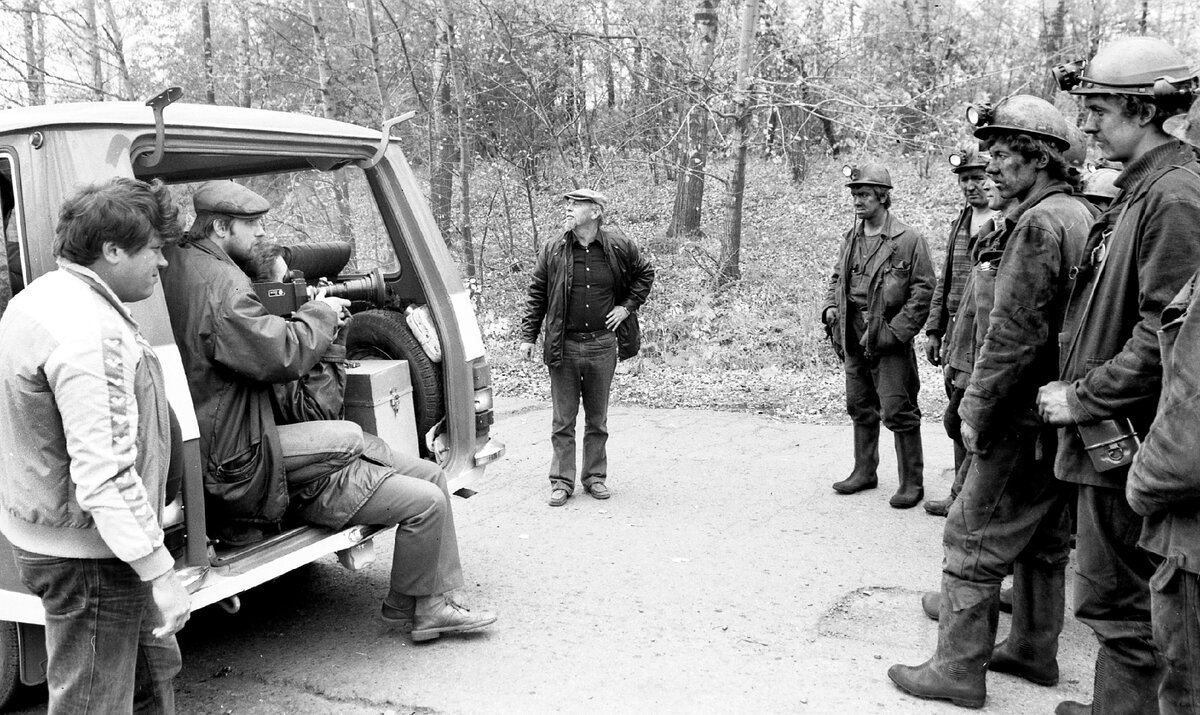 После смены, какие съёмки? Ворчали недовольные шахтёры...