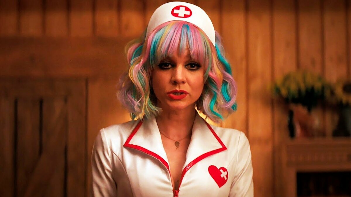 Кадр из фильма "Девушка, подающая надежды", 2020 г.