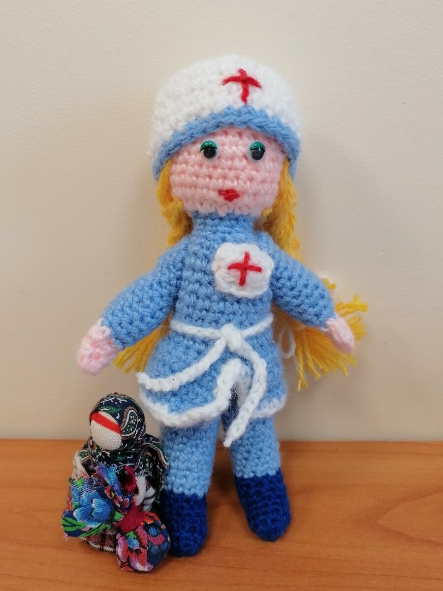 И ещё пара подаренных  куколок)