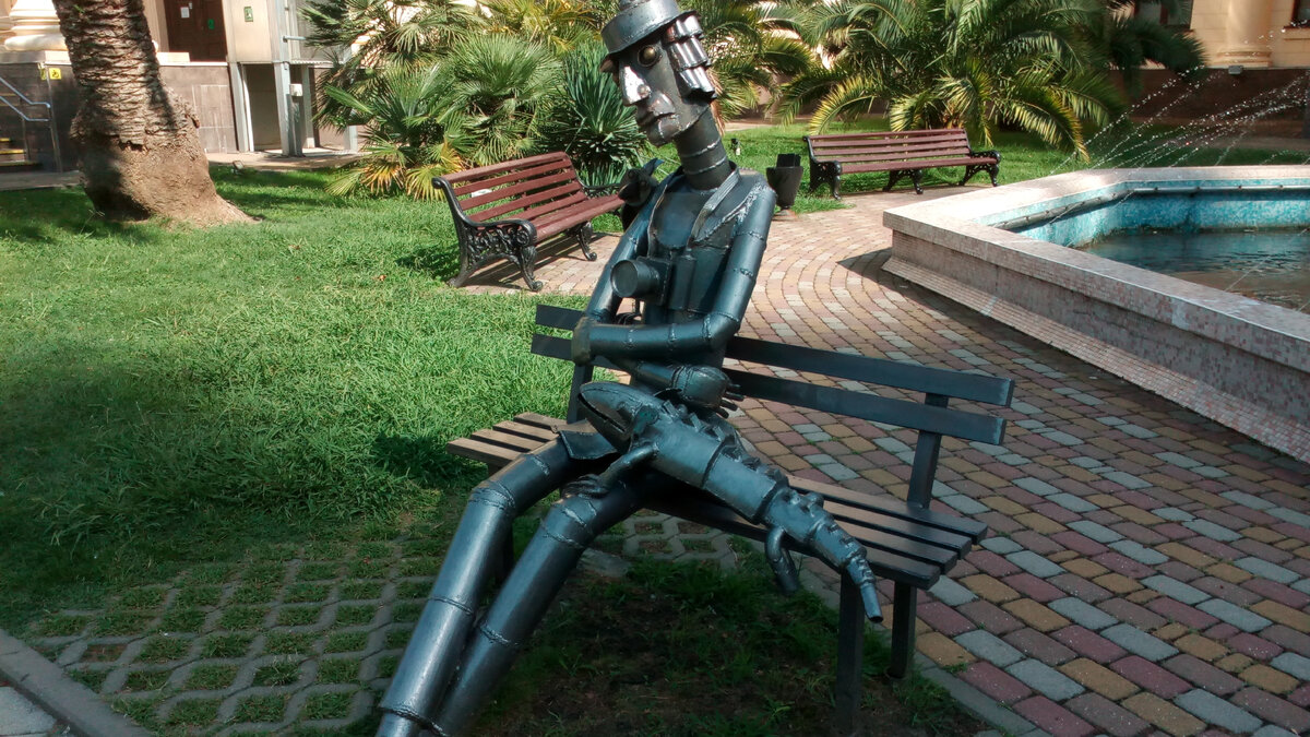 Сквер рядом с музеем