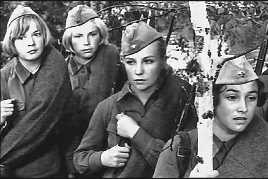 Кадр из фильма "А зори здесь тихие" 1972 г. Режиссер: Станислав Ростоцкий. Фото из открытых источников