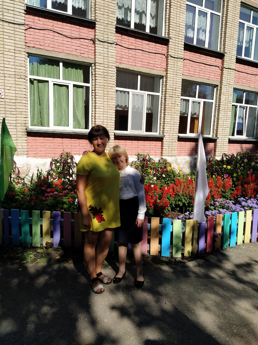 Я собственной персоной. Неидеальная мать со своей неидеальной дочкой.