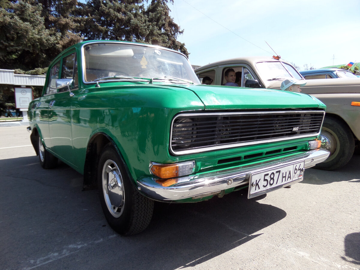Легковой автомобиль "Москвич-2140". 8.05.2013. (Фото автора).