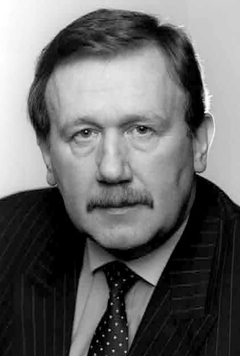 Кит Оливер, вице-президент Booz Allen