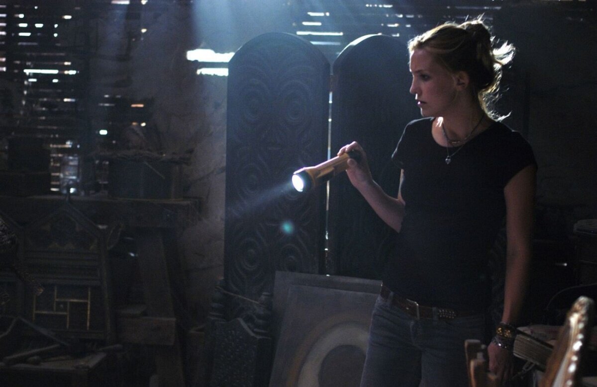 shot from "The Skeleton Key"/2005/Iain Softley/kinopoisk.ru