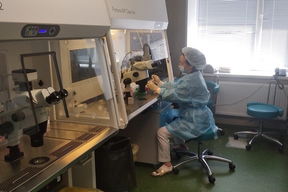     Врачи помогают тысячам людей стать родителями Илья ФЕДУЛОВ