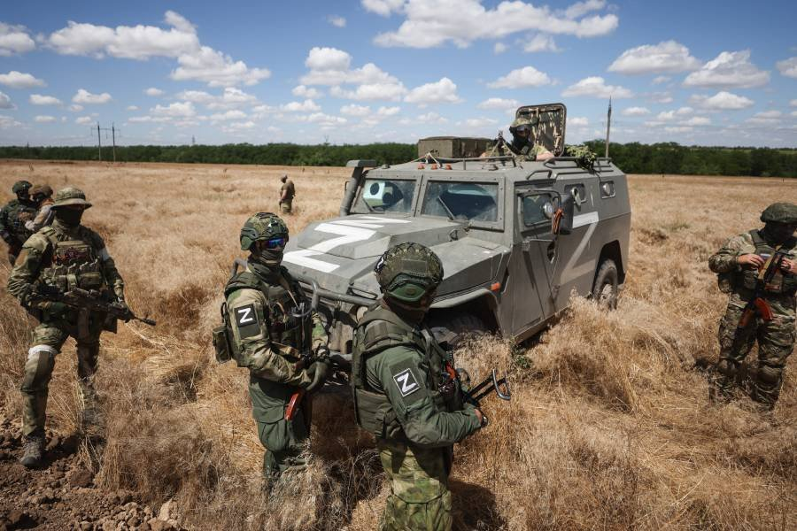 Военнослужащие Одесской бригады на боевой позиции. - Фото: Сергей Бобылев/ТАСС