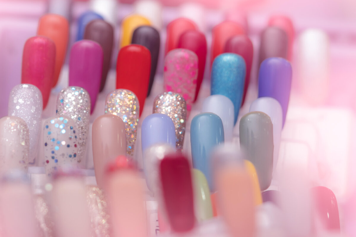     Как сделать накладные ногти долговечными: 5 простых советов мастеров маникюра