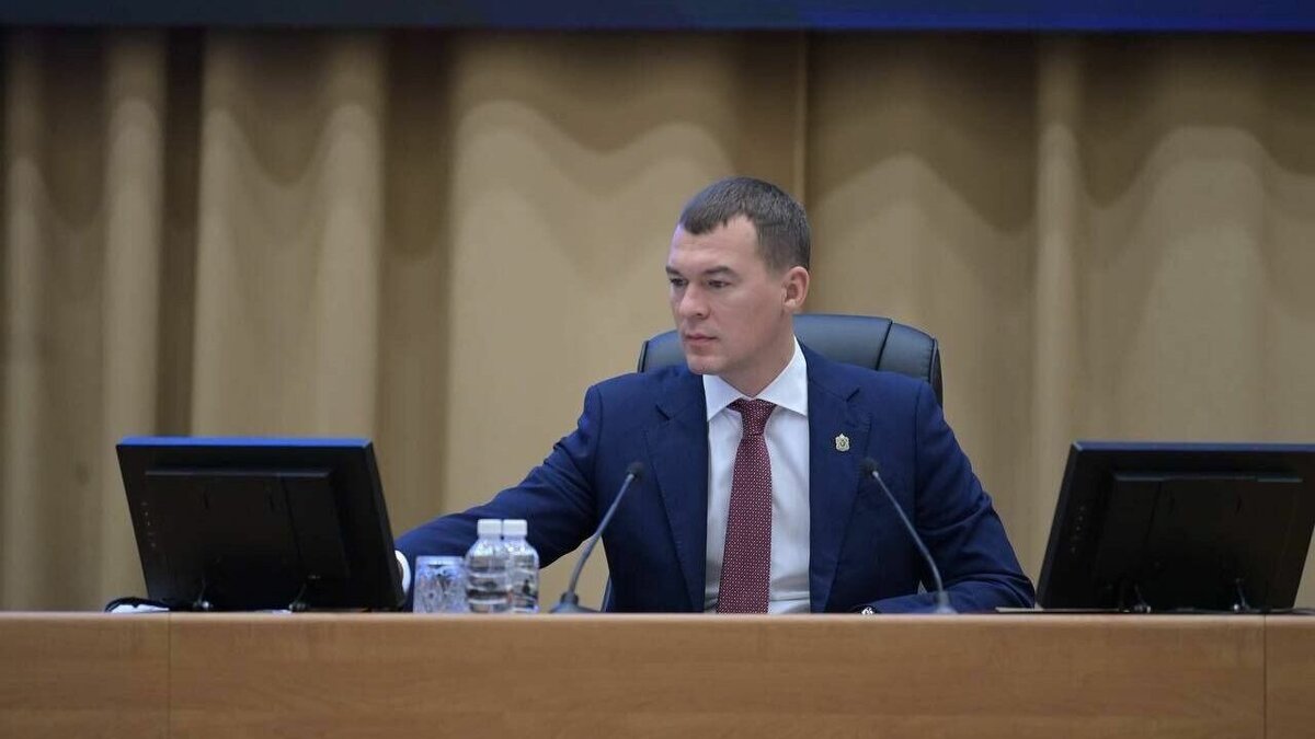     Провёл расширенное заседание правительства региона губернатор Михаил Дегтярев.