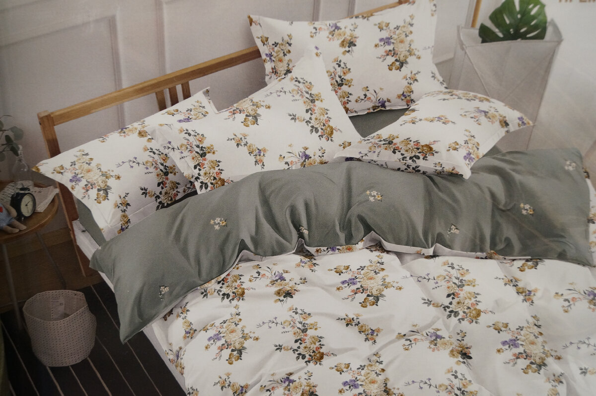 Интересные комплекты по расцветки . 