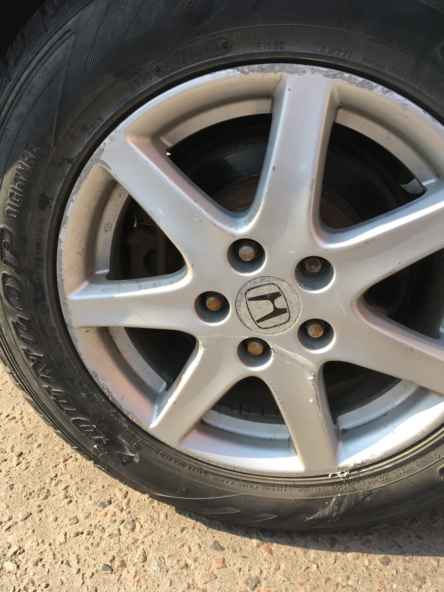 Повреждения на моем автомобиле оказались минимальными.