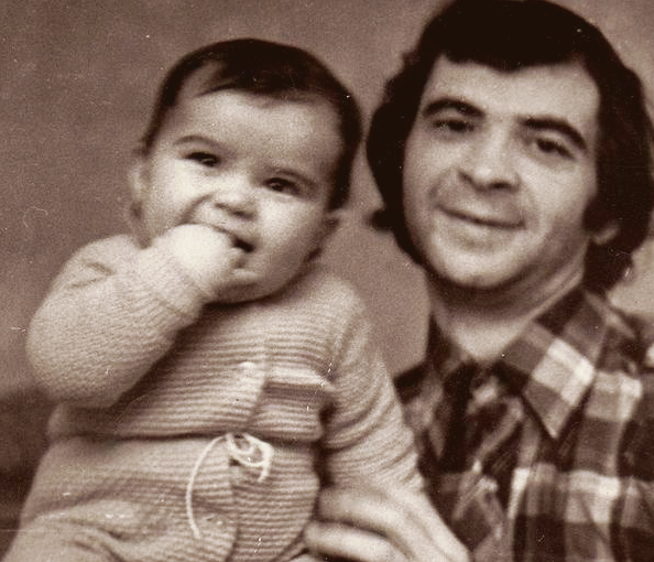 70-летняя мама Дениса Клявера восхитила поклонников артиста - Новости Русского Р