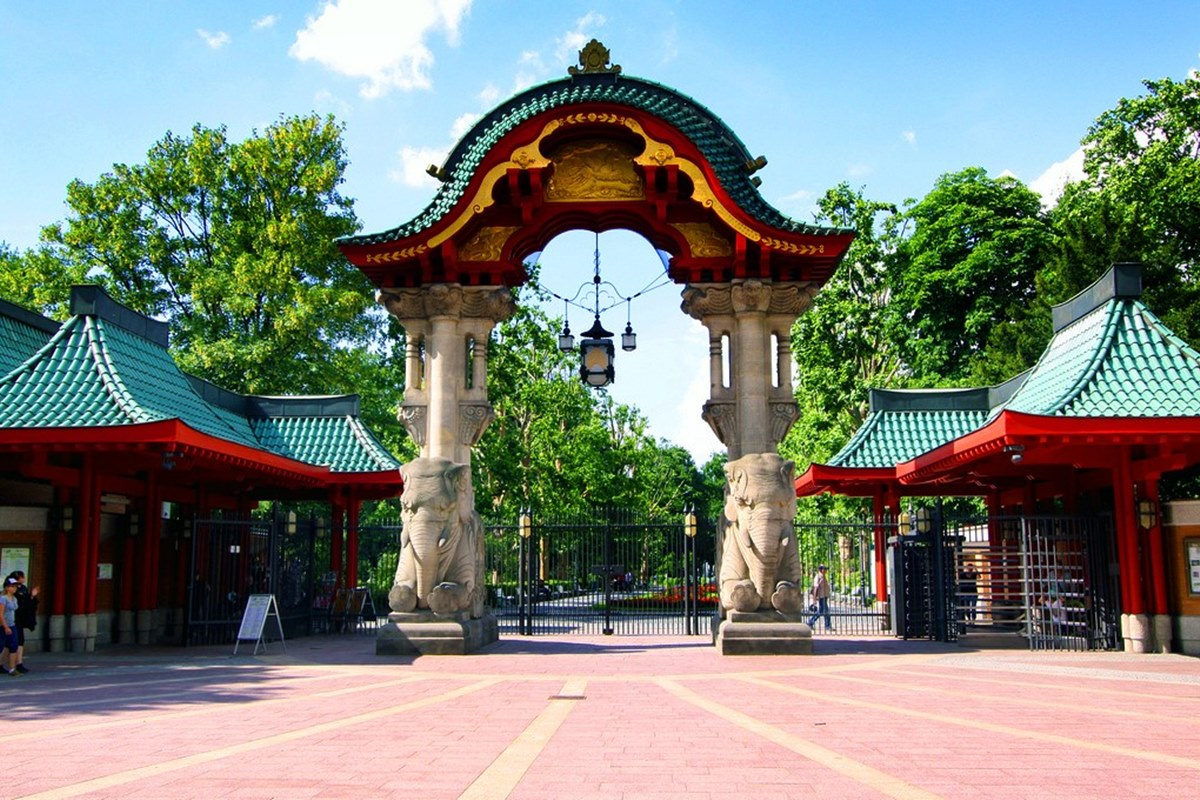 вход в берлинский зоопарк источник фото яндекс.картинки