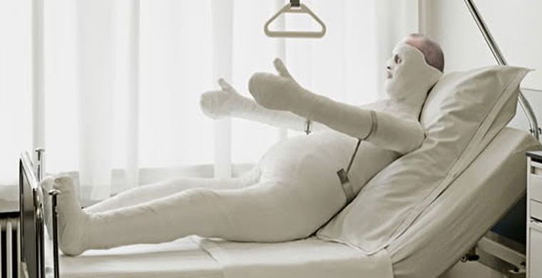 Полностью в гипсе. Полностью в гипсе. Полностью в гипсе. Полностью в гипсе. Полностью в гипсе.