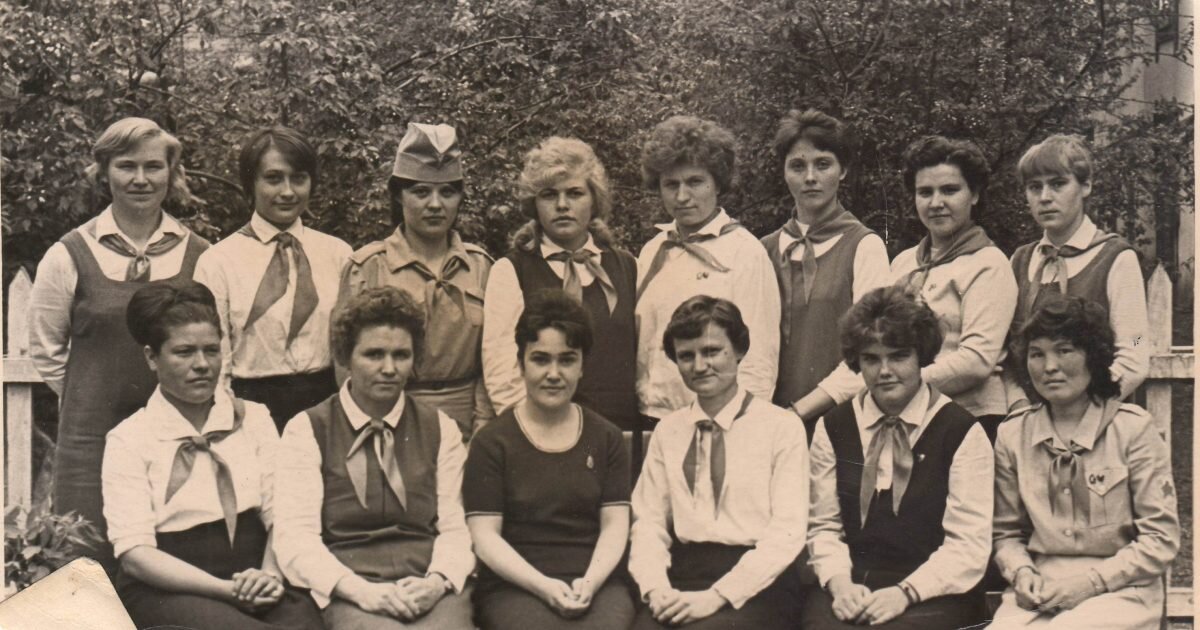 Пионерский вожатый