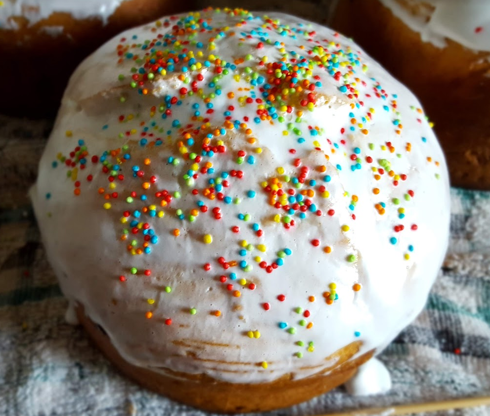 Фото из личного архива, мой прошлогодний кулич.