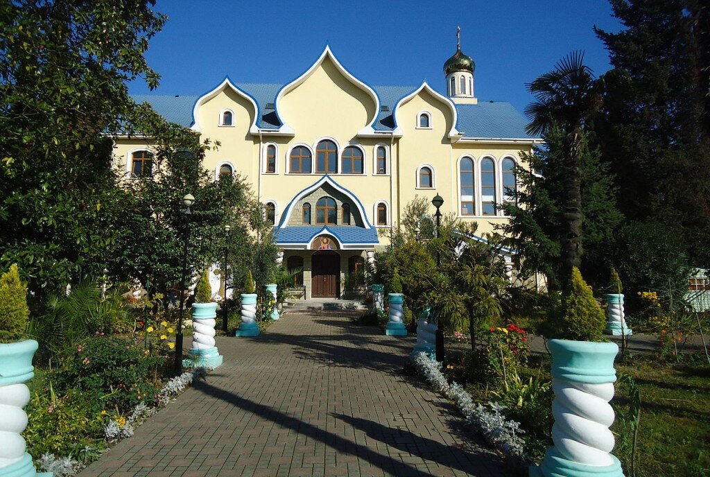 Храм Святого Духа в Адлере