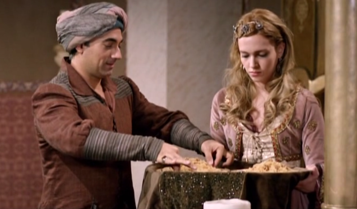 Сюмбюль-ага принес халву валиде-султан