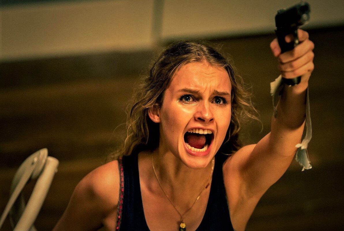 Кадр из свободных источников "Смотри по сторонам" (2016)